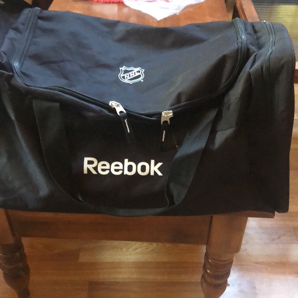 Reebok duffle bag - Picture 3 of 4